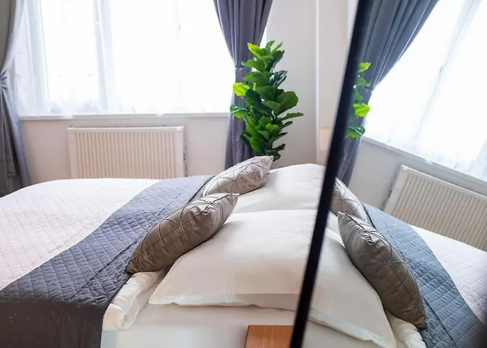 L\'Mai Riverside Residence Prague